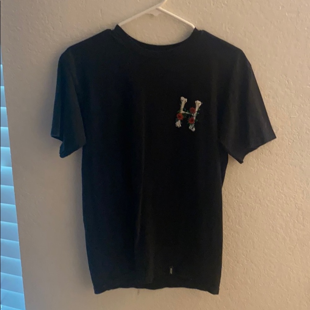HUF t shirt